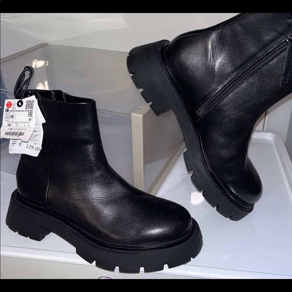 ZARA Size 8 U.S. Chunky Chelsea Boots